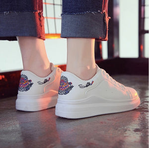 WAWFROK Women Casual Shoes Summer 2018 Spring Women Shoes Fashion Embroidered Breathable Hollow Lace-Up Women Sneakers